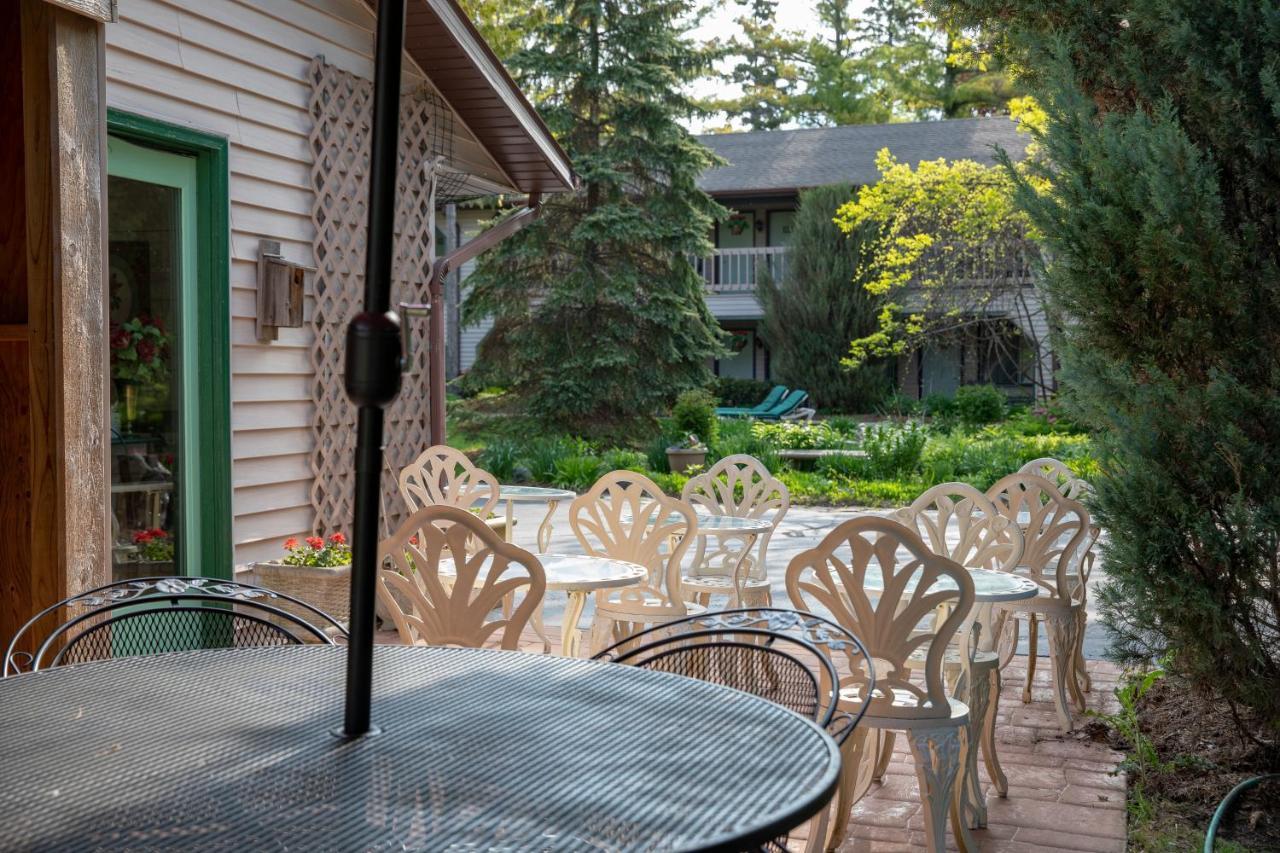 Coachlite Inn Sister Bay Dış mekan fotoğraf