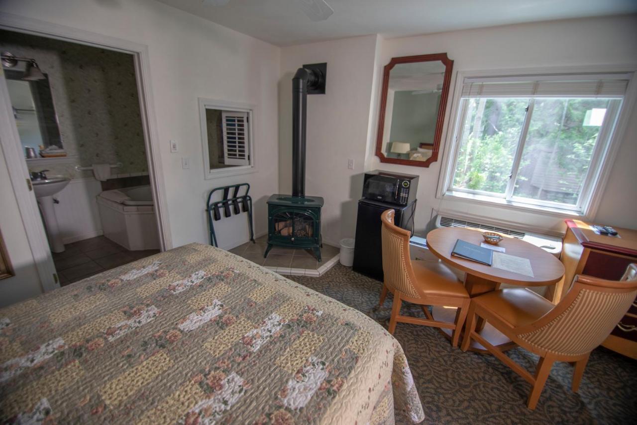 Coachlite Inn Sister Bay Dış mekan fotoğraf