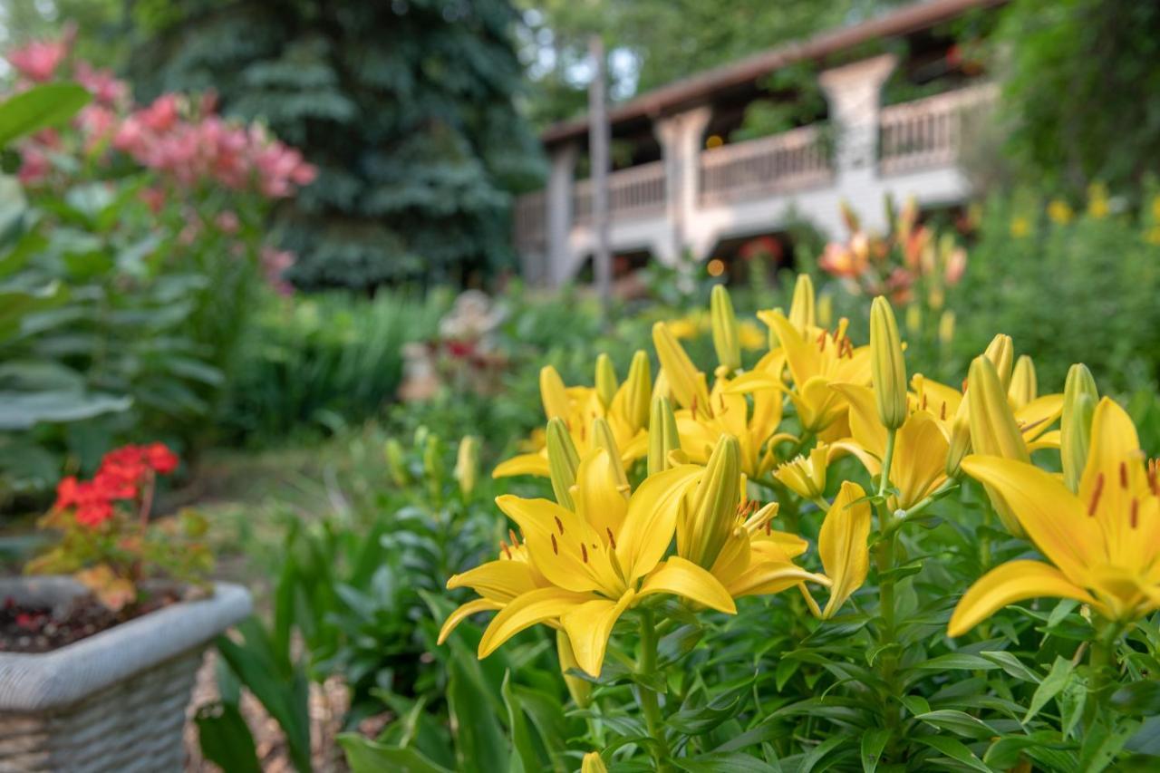 Coachlite Inn Sister Bay Dış mekan fotoğraf